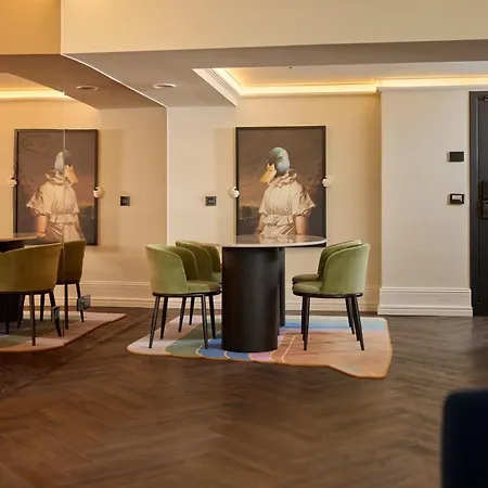 Uptown Brussels Hotell